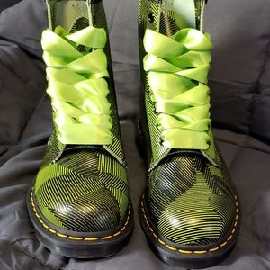 Rare 1460 Geo Stripe, size UK 7/US9